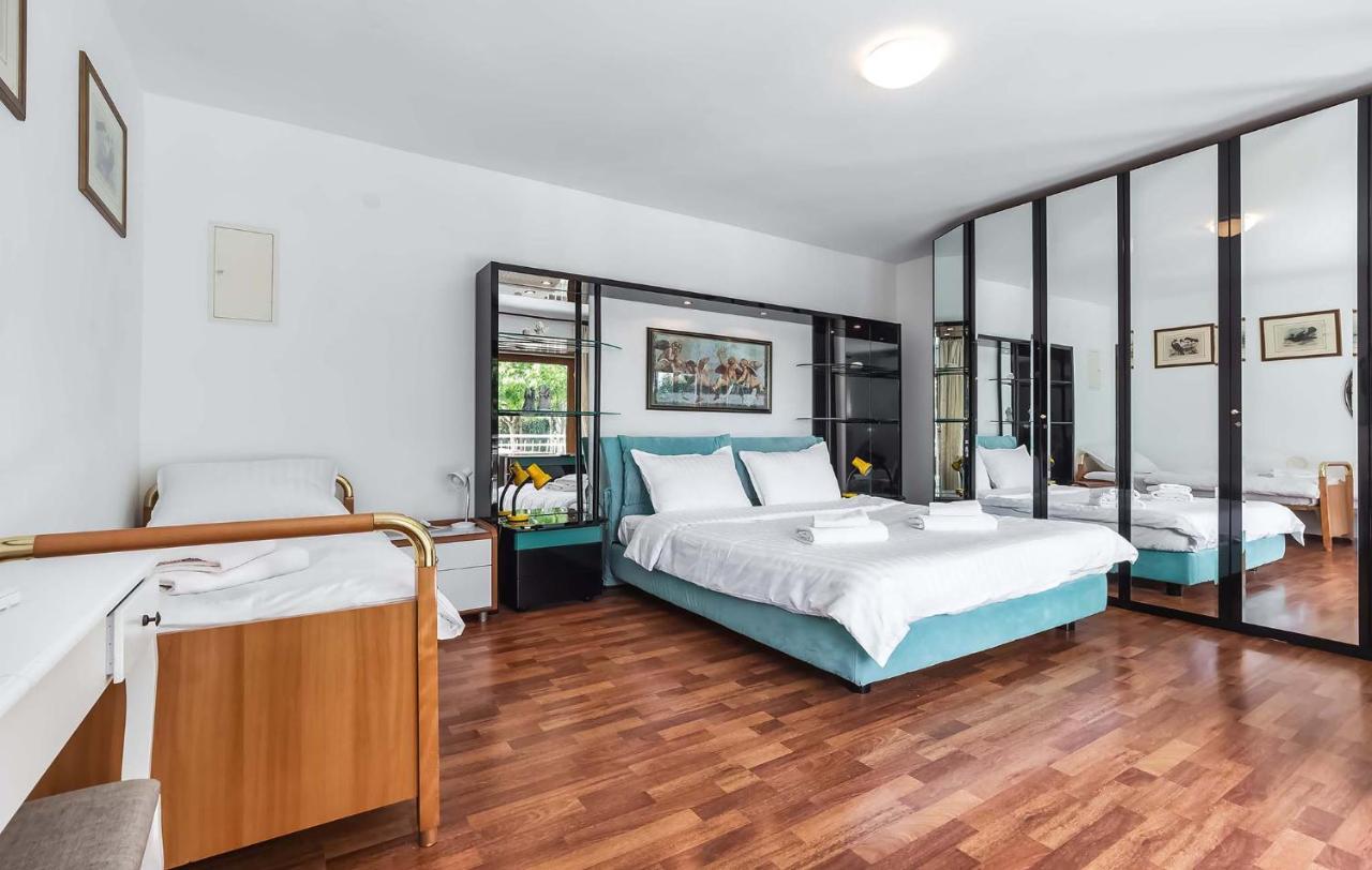 Rino Apartment Пореч Екстериор снимка